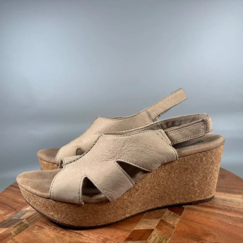 Clarks Collection Womens Taupe Leather Cork Wedge Sandals 8.5 M 261329474060